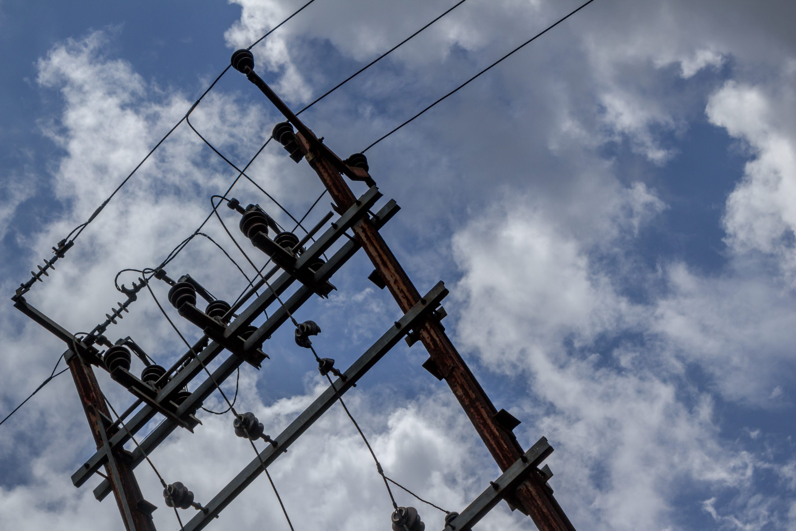 طراحی و اجرای زیرساخت‌های برق‌رسانی شامل اجرای شبکه MV و LV در پروژه هلدینگ رایزکو